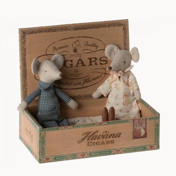 Maileg |  Grandma And Grandpa Mice In Cigarbox Maileg Maileg