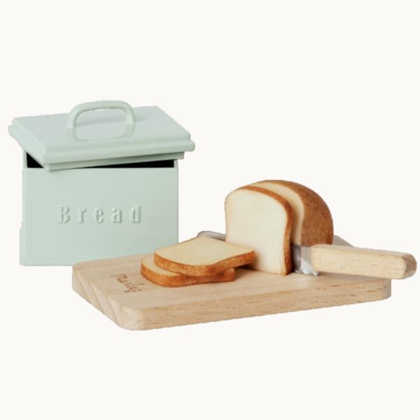 Maileg |  Miniature Bread Box With Cutting Board And Knife Dolls, Friends & Dollhouse Dolls, Friends & Dollhouse